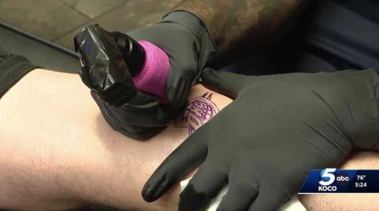 <i>KOCO via CNN Newsource</i><br/>An Oklahoma City artist is giving away 500 tattoos if the Thunder win the NBA Finals.