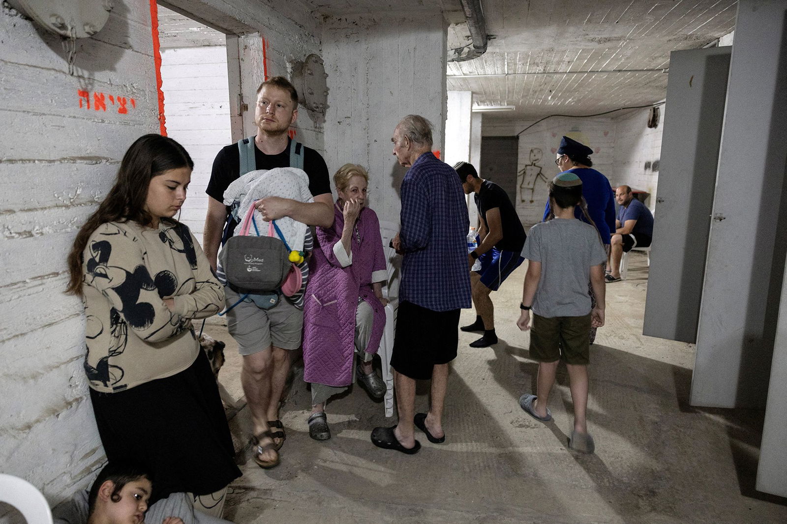 <i>Mor Moria-Shipony via CNN Newsource</i><br/>Zohar Shipony holds his daughter