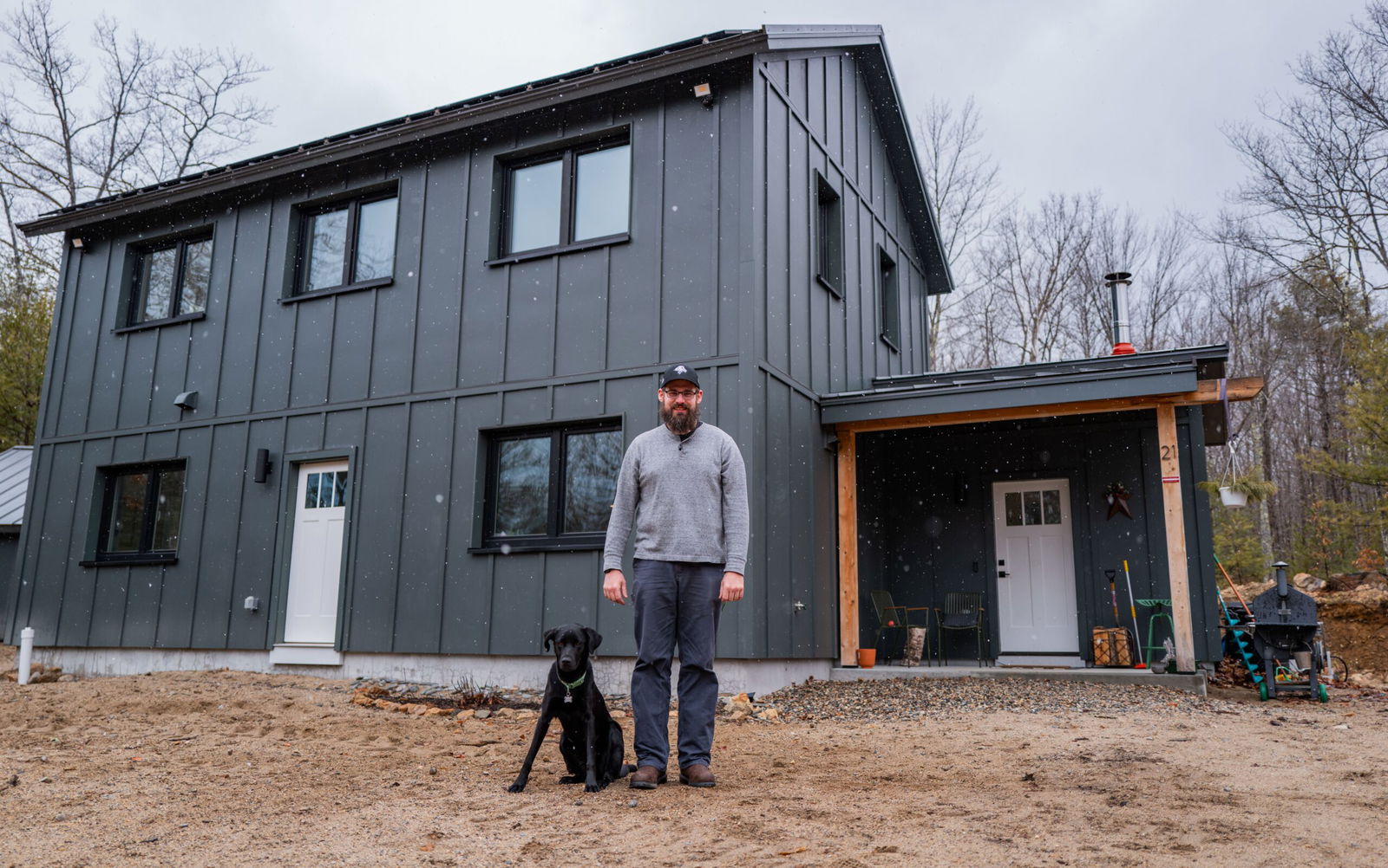 <i>CNN via CNN Newsource</i><br/>Workers install windows and doors in one Unity home panel.