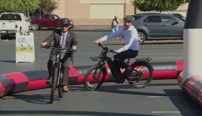 <i>KCAL/KCBS via CNN Newsource</i><br/>