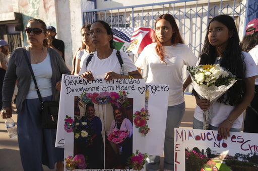 Family members demand the return of immigrant Emma de Paz