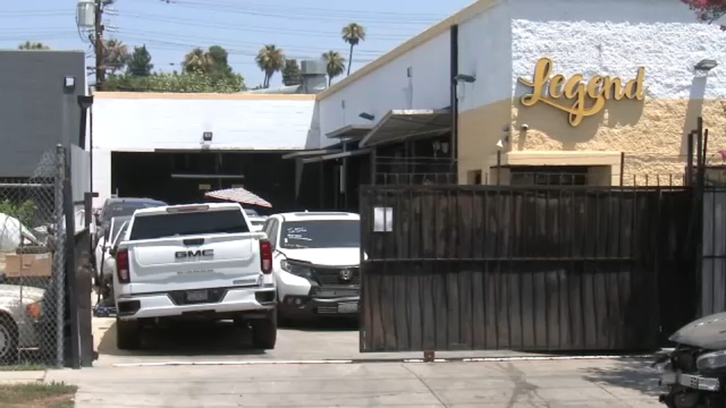 <i>KABC via CNN Newsource</i><br/>Tow truck operators accused of illegally towing vehicles and then demanding drivers pay inflated fees to get them back