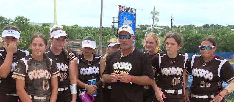 <i>KOCO via CNN Newsource</i><br/>A softball team from Kerr County