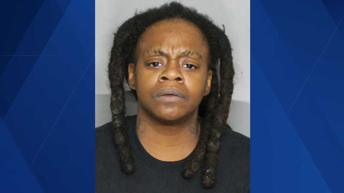 <i>WBBM via CNN Newsource</i><br/>Gloria King led Florida Highway Patrol on a 28-mile high-speed chase.