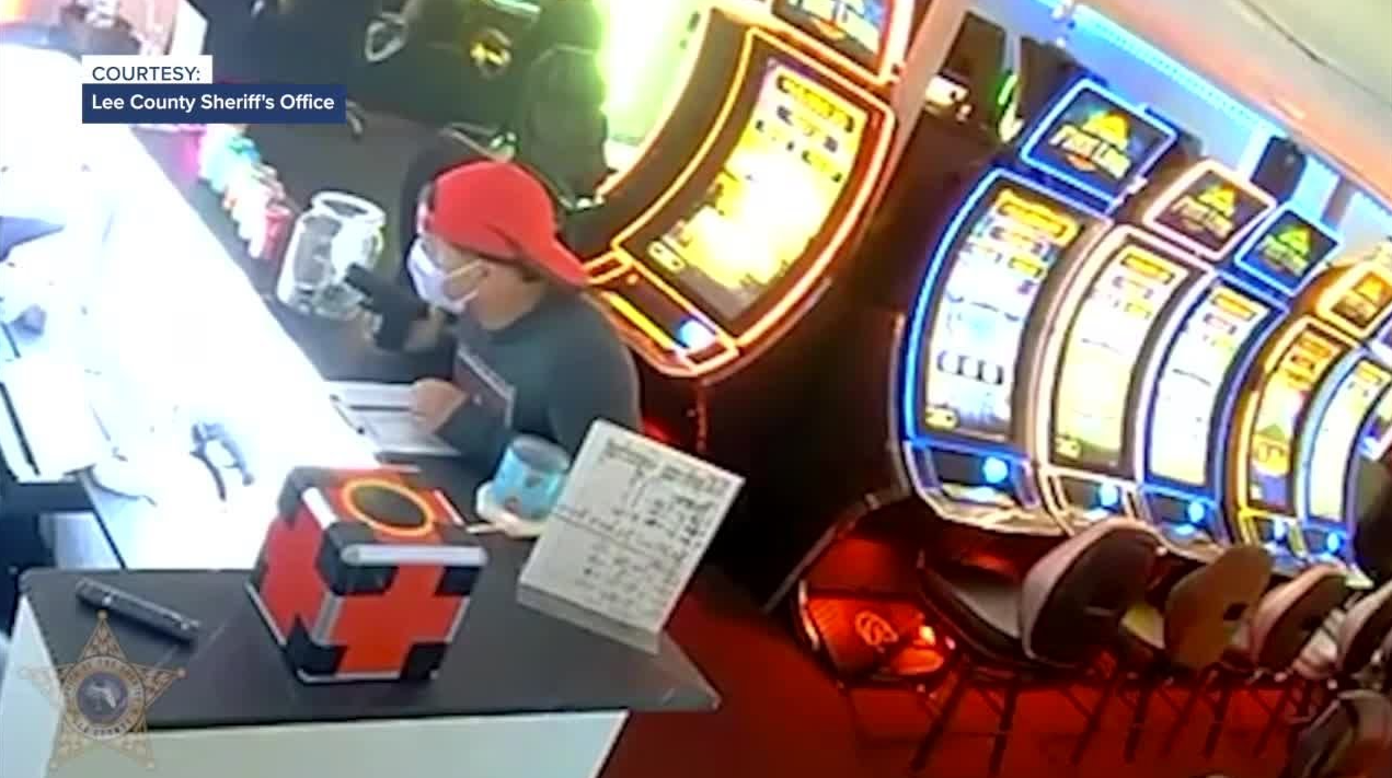 <i>WFTX/Lee County Sheriff's Office via CNN Newsource</i><br/>Jose Baez Suarez walked into Kings World Arcade off McGregor Boulevard on July 18