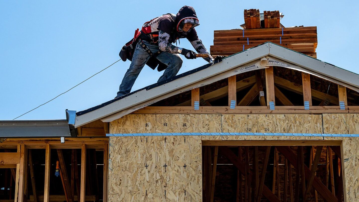 <i>David Paul Morris/Bloomberg/Getty Images via CNN Newsource</i><br/>Economists expect that job growth slowed in June to 115