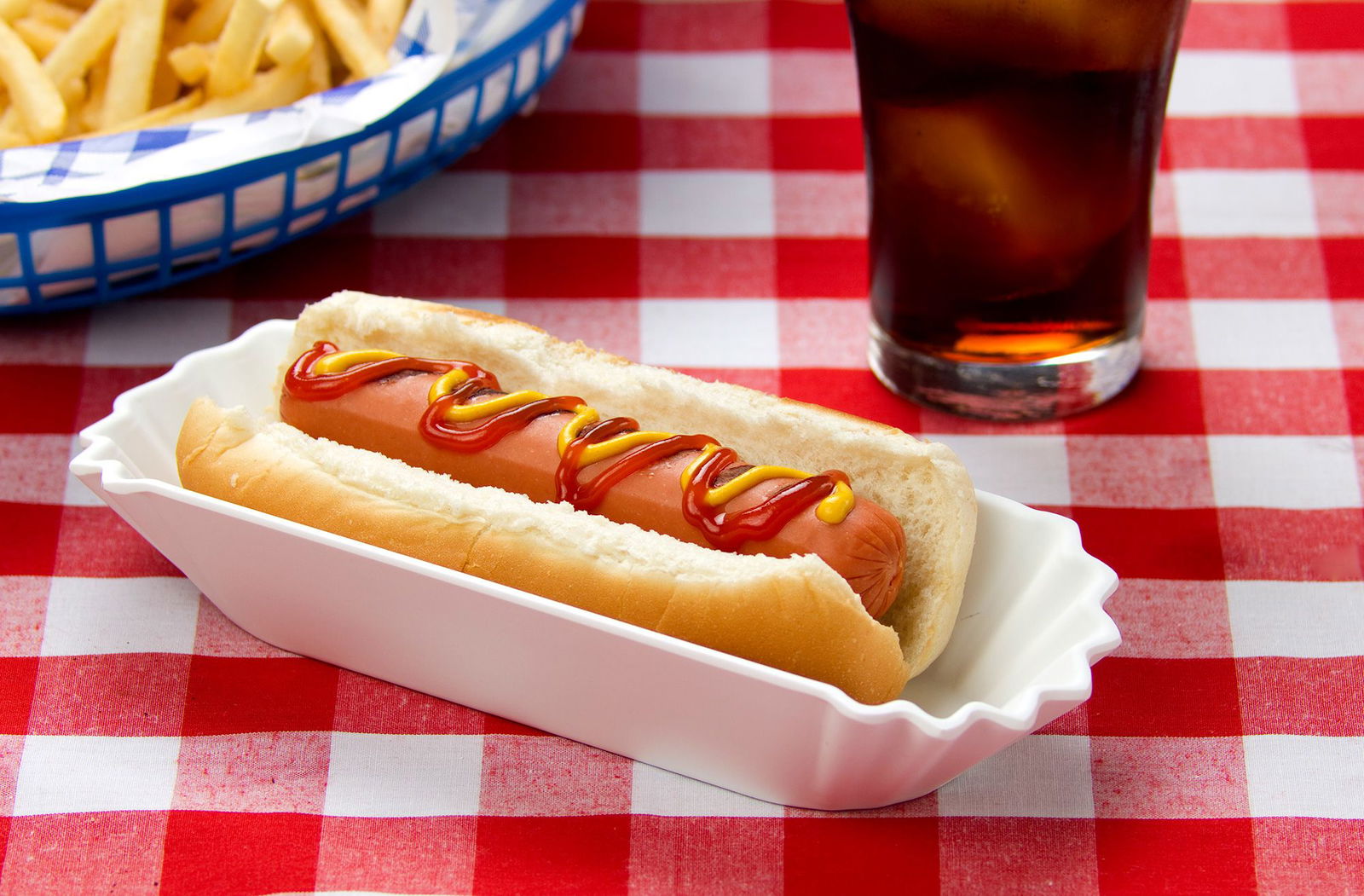 <i>RiverRockPhotos/iStockphoto/Getty Images via CNN Newsource</i><br/>The equivalent of one medium-size hot dog was associated with an increased risk of colorectal cancer and type 2 diabetes in a new study.