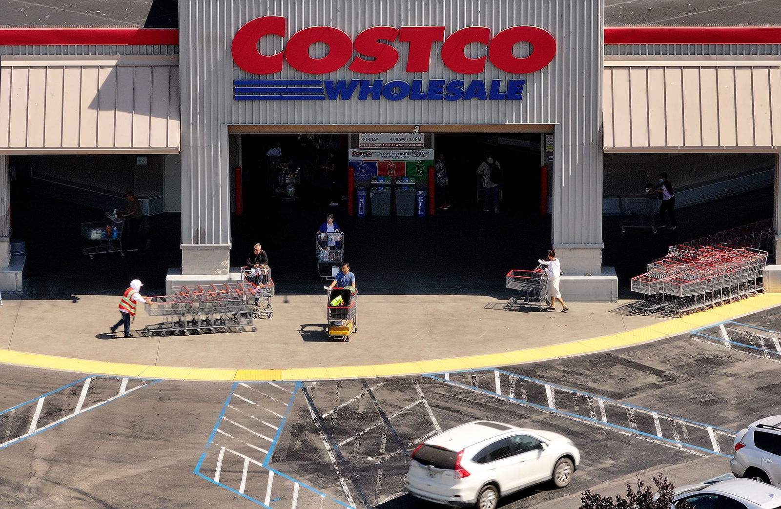 <i>Justin Sullivan/Getty Images via CNN Newsource</i><br/>Costco has rolled out earlier shopping hours. But members will have to pay a bit more to access it.