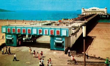 Kathryn Ferry has observed "a rejection of the British seaside
