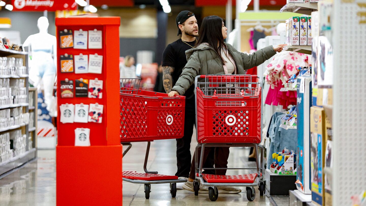 <i>Kamil Krzaczynski/AFP via Getty Images via CNN Newsource</i><br/>Shoppers look for bargains at a Target in Chicago. The retail is ending its