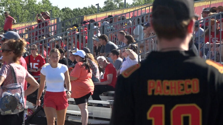 Chiefs fans enjoying camp