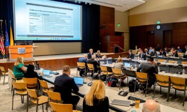 Liaison members of the CDC's Advisory Committee On Immunization Practices don't vote at publich meetings but can participate by asking questions and commenting on presentations.