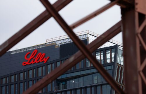 Eli Lilly says an experimental pill helped people lower their weight by an average of 12% after 72 weeks.