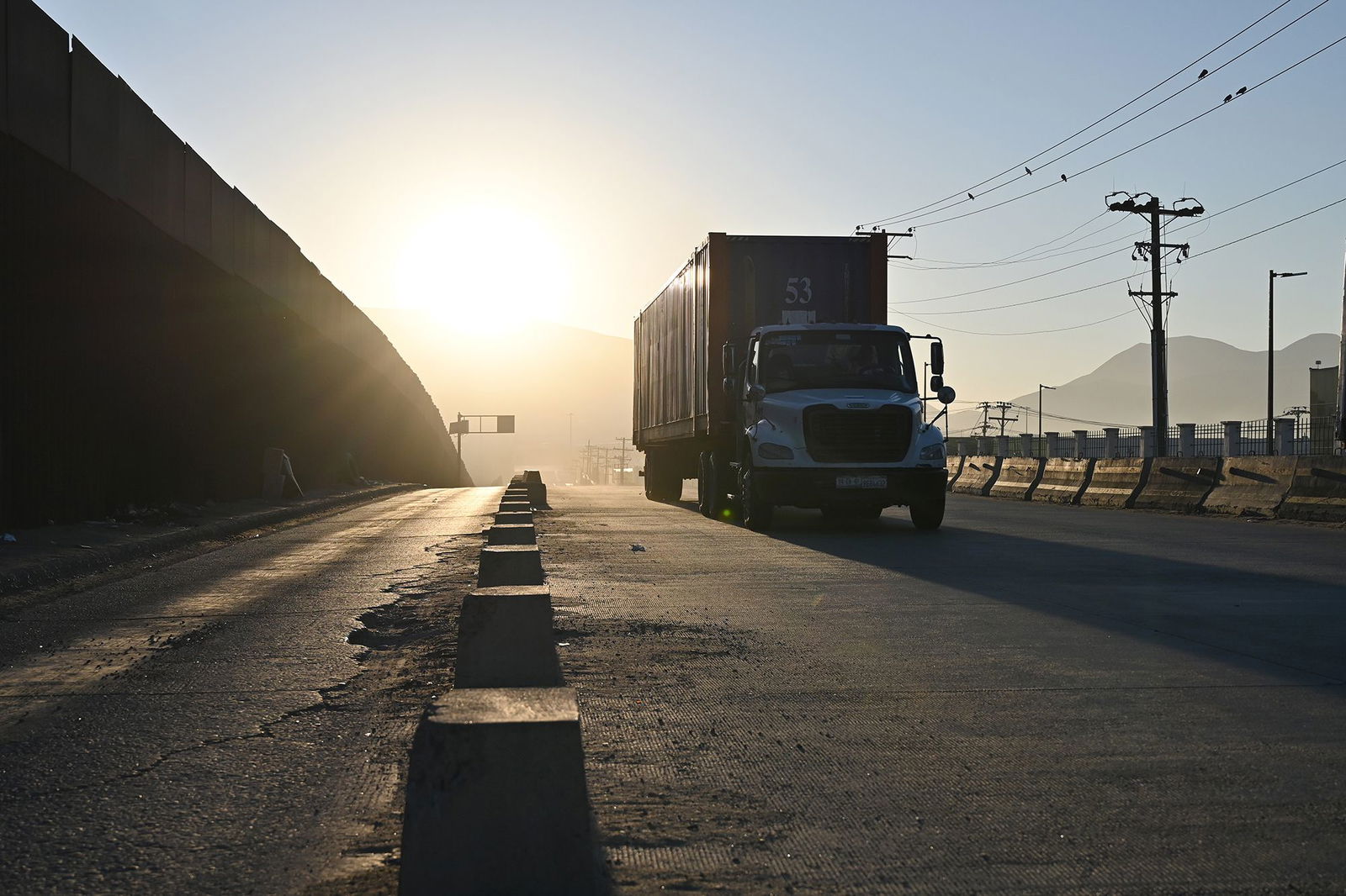 <i>Joe Raedle/Getty Images via CNN Newsource</i><br/>The construction industry lost 7