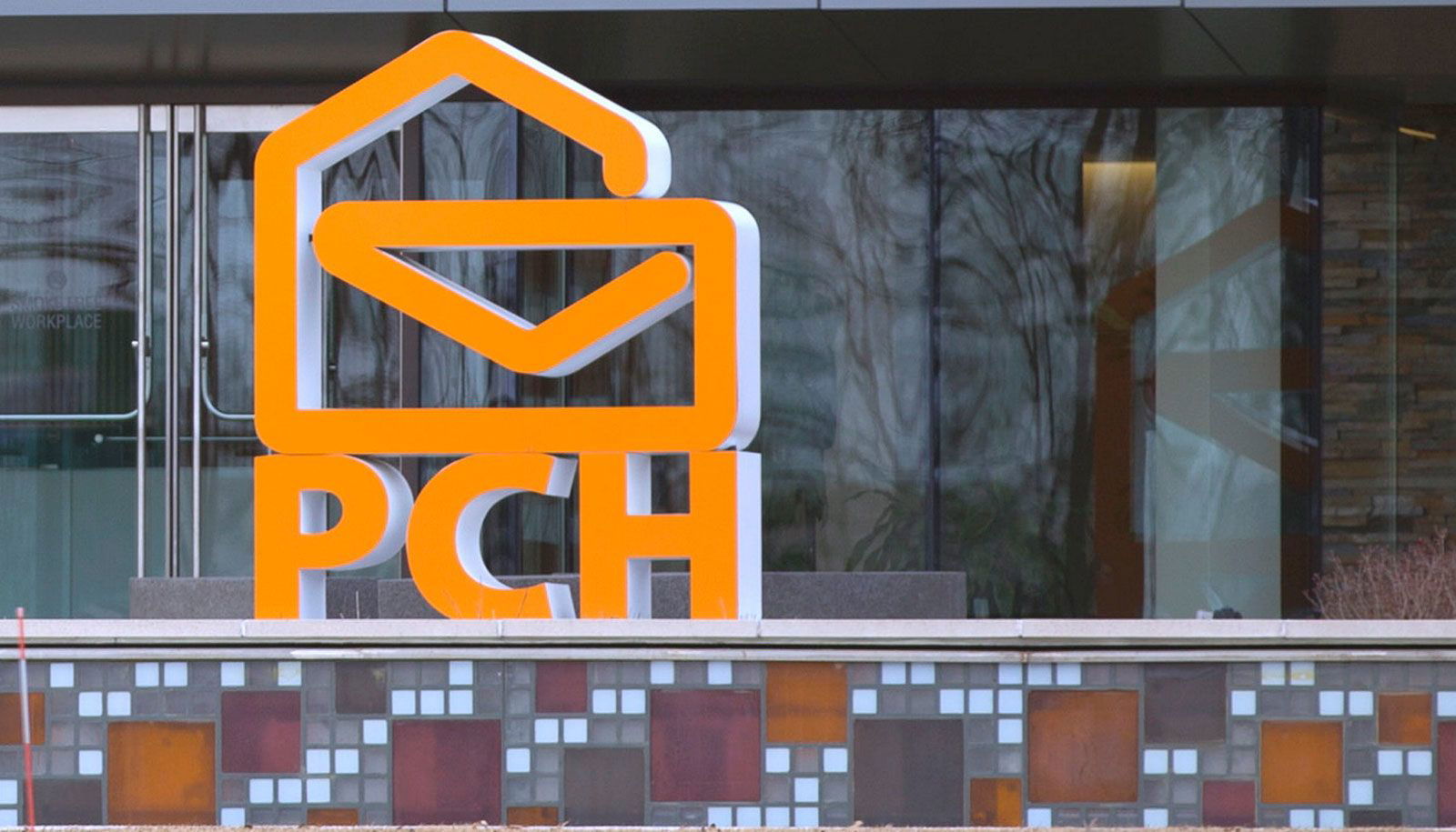 <i>William Perlman/Newsday/Getty Images/File via CNN Newsource</i><br/>The exterior of the Publishers Clearing House offices in Jericho