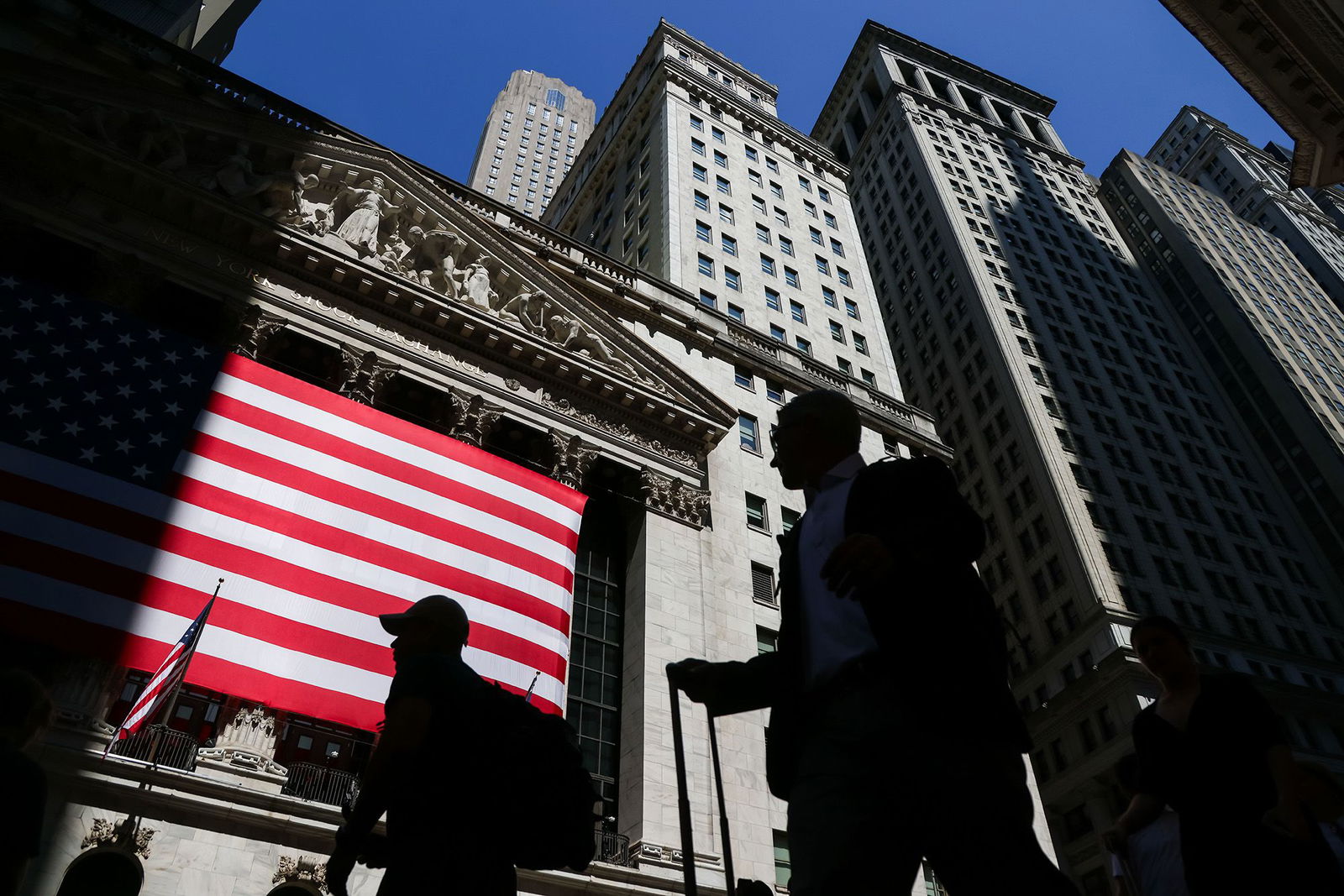 <i>Michael Nagle/Bloomberg/Getty Images via CNN Newsource</i><br/>Investors are on high alert for financial groups that potentially lent to companies that engaged in fraud.
