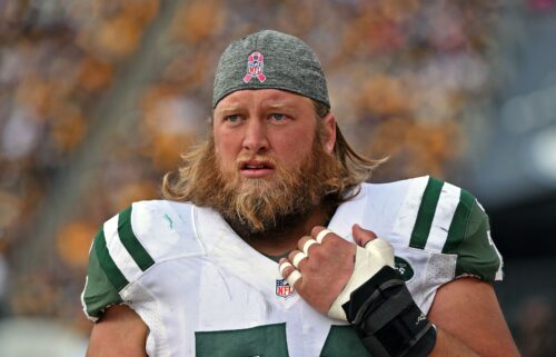 Mangold had been battling chronic kidney disease for 19 years and was undergoing dialysis.