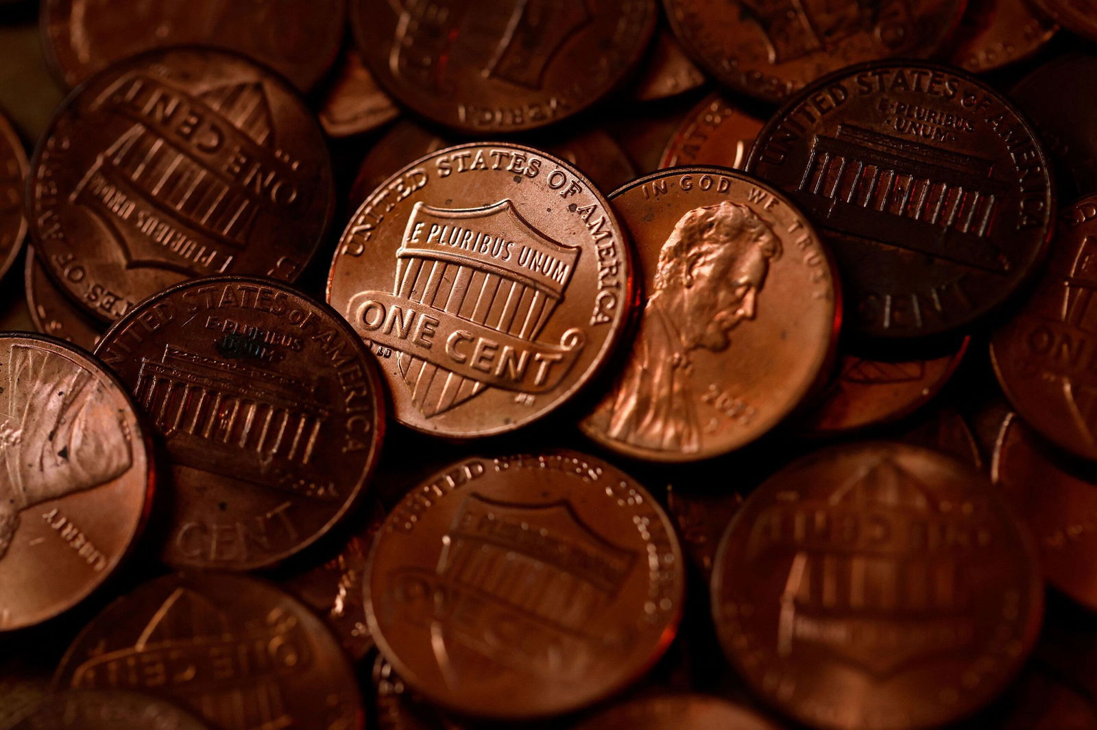 <i>Justin Sullivan/Getty Images via CNN Newsource</i><br/>Pennies are displayed in San Anselmo