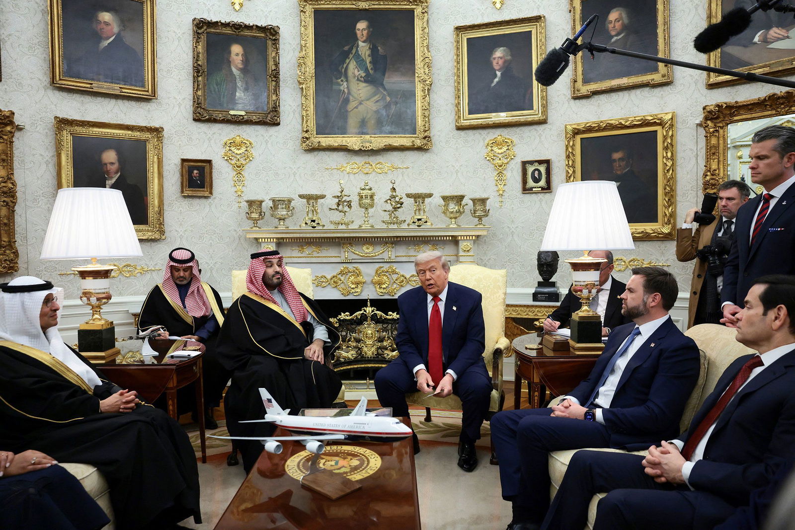 <i>CCTV via CNN Newsource</i><br/>This CCTV image shows Jamal Khashoggi entering the Saudi consulate in Turkey on October 2