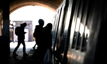 Commuters at Washington